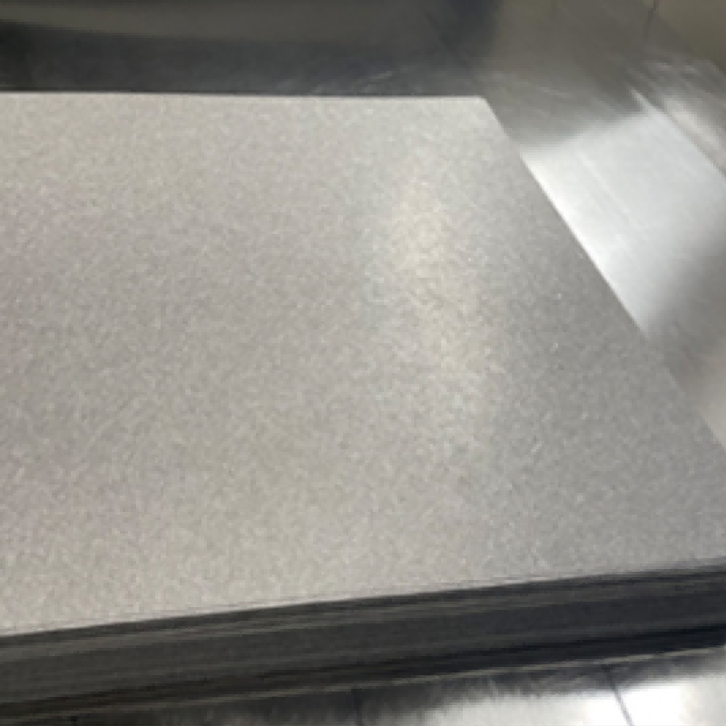 Hydrogen fuel cell gas diffusion layer titanium mat titanium sintered mat